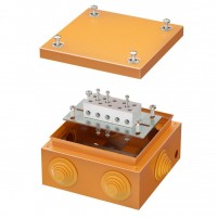 DKC Коробка стальная FS с кабельными вводами и клеммниками, IP55, 150х150х80 мм, 5р, 450V, 30A, 16 мм2 FSB31516 фото